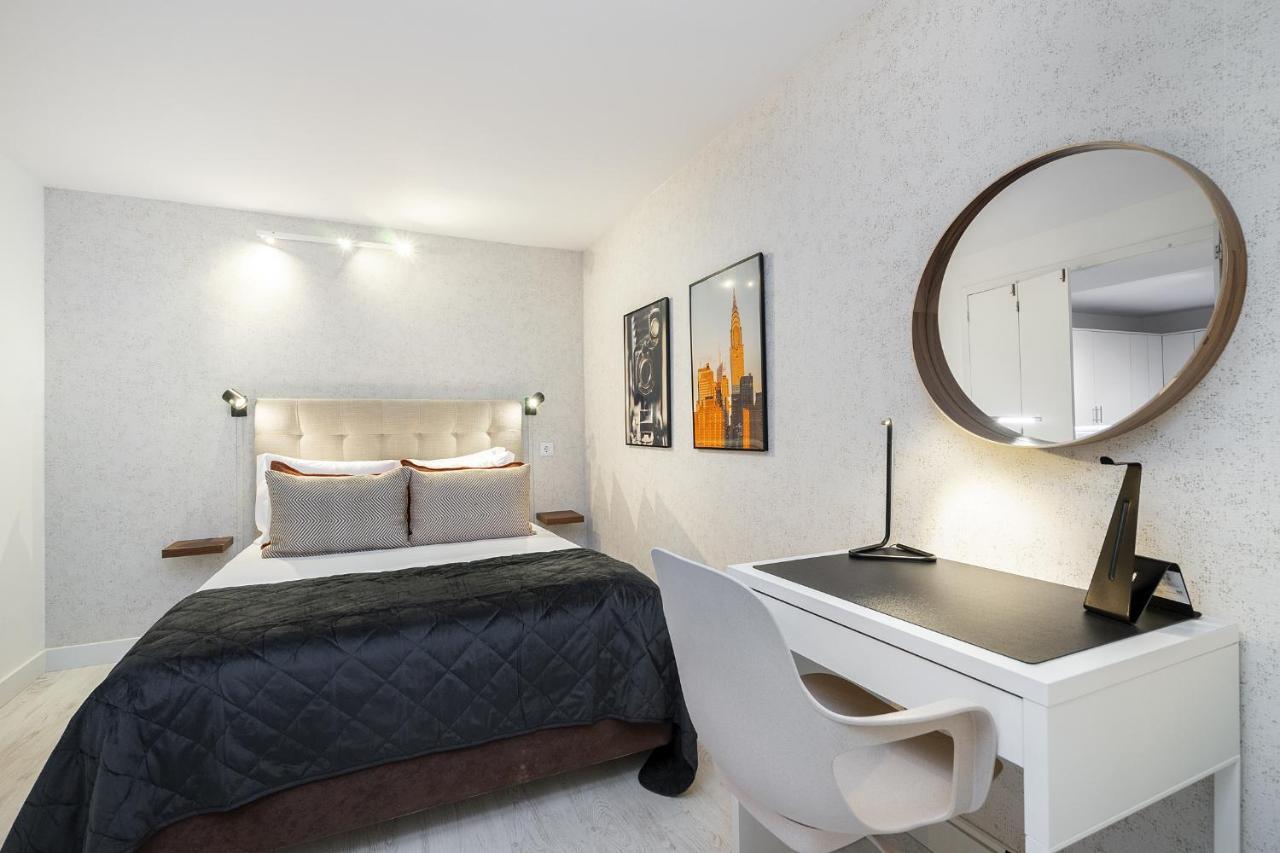 Whome Lisbon'S Best Kept Secret: 2-Bed W/Ac & Patio エクステリア 写真