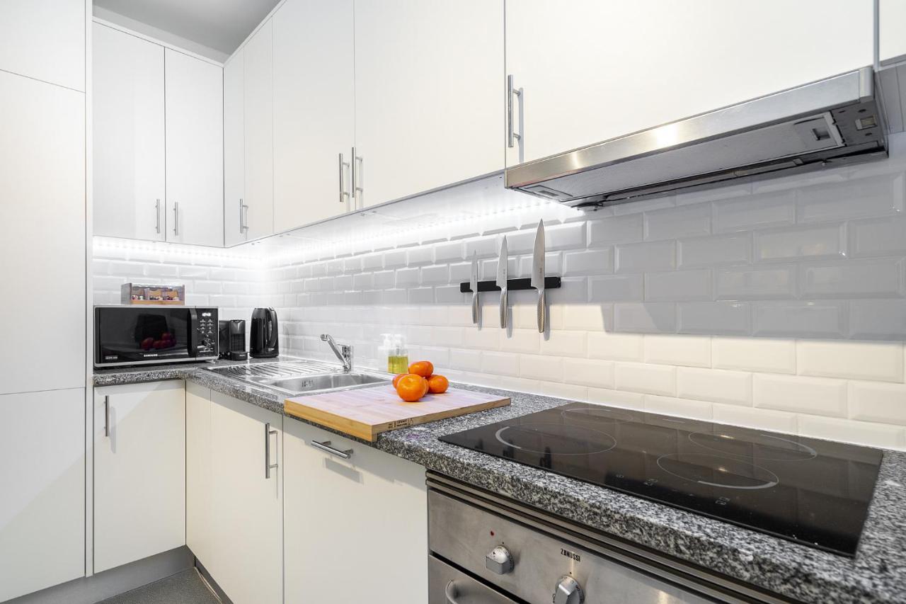 Whome Lisbon'S Best Kept Secret: 2-Bed W/Ac & Patio エクステリア 写真